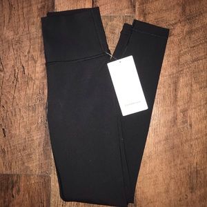 Wunder Under 28"